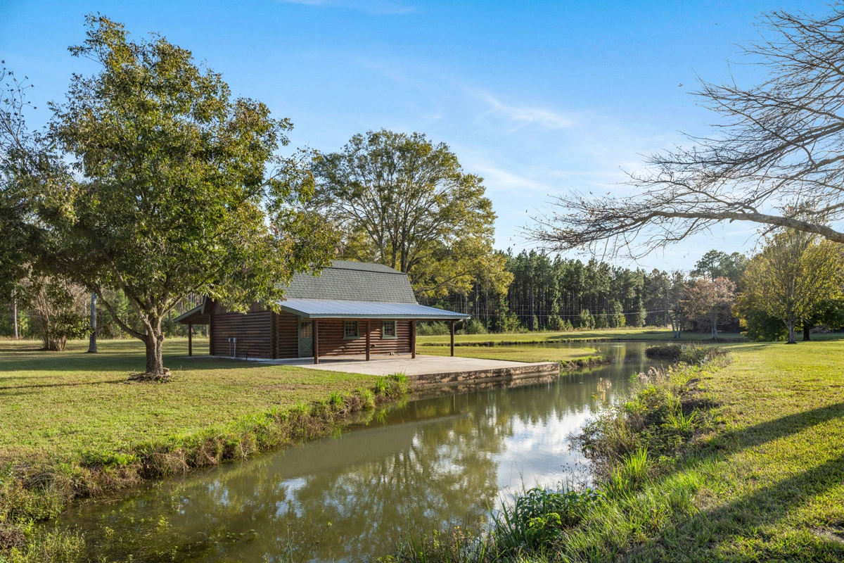 Ingrained Recovery Outbuilding and Lazy Stream